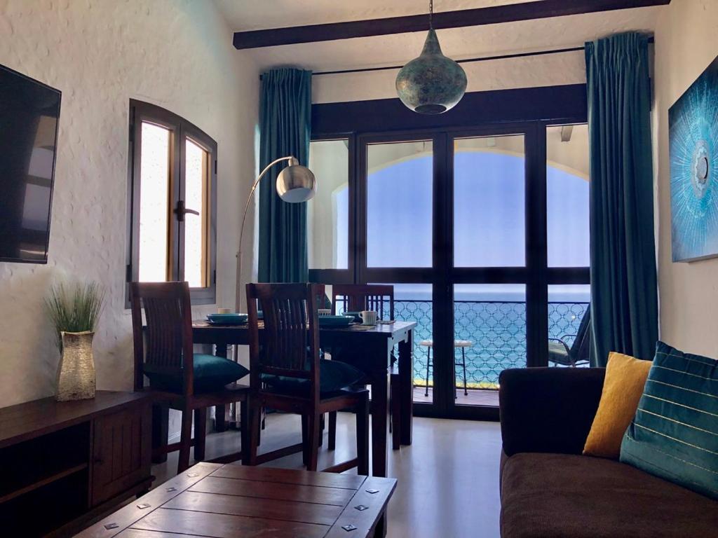 Panoramic Ocean View Apartment *